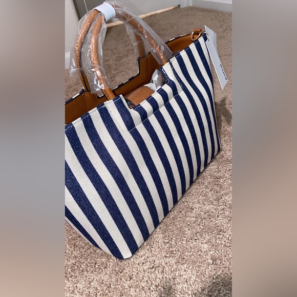 JUSTFAB bag NWT - Picture 2 of 3